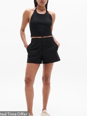 NWTs Athleta Skyline Tailored Shorts Size 2